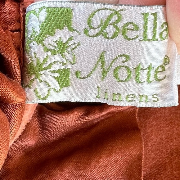 Bella Notte Velvet Ruffled Large Blanket STV822 Cinnamon 53x57 Soft Luxury GUC - Picture 10 of 12